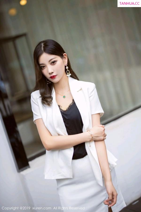 杨晨晨 sugar小甜心CC [XIUREN]高清写真图 2019.08.06 杨晨晨sugar第10张图片
